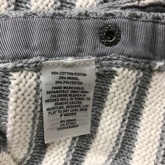 CASLON (Nordstrom) Gray & Cream Side Snap Pullover - Picture 7 of 8